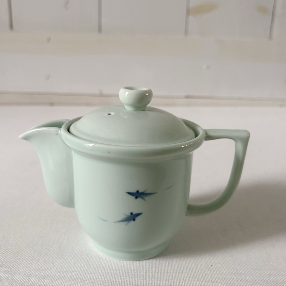 Hand Painted One Person Teapot with Blue Swimming Fish Design - Picture 7 of 11